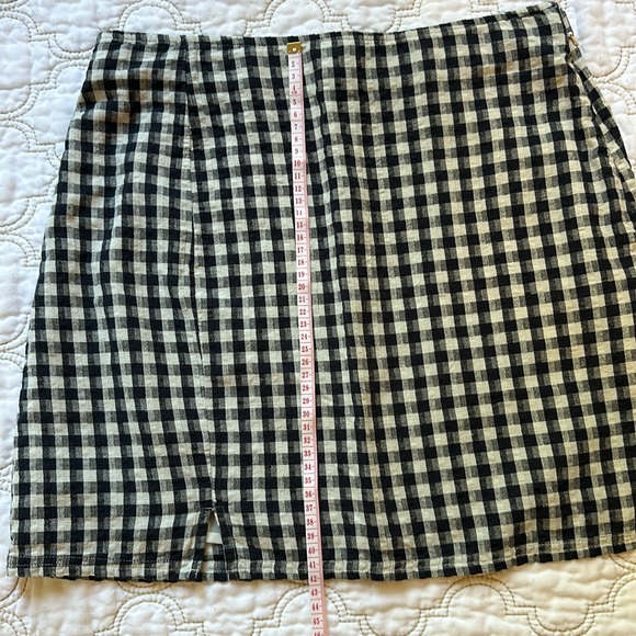American Eagle Mini Skirt - Picture 3 of 5